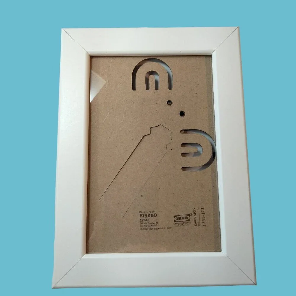 Ikea White Wood Frame 4 x 6 Photo Modern Classic Minimalist Wall Hanging